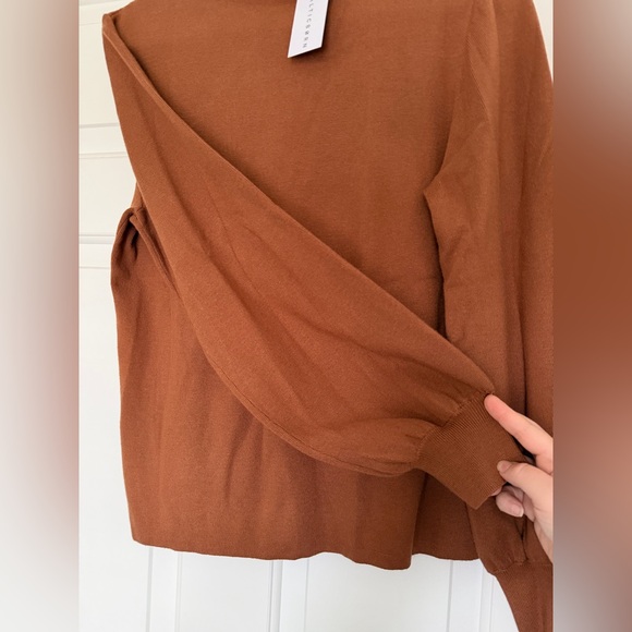 Baltic Born Rust Sweater - Picture 3 of 4